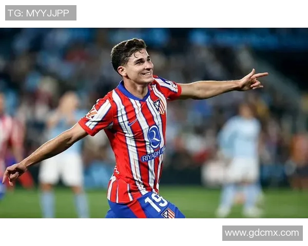 后防失神的足球明星们如何在比赛中频频失误影响球队表现