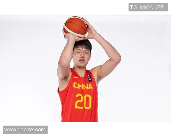 中国男篮迎战国王队期待在国际赛场上展现实力与风采